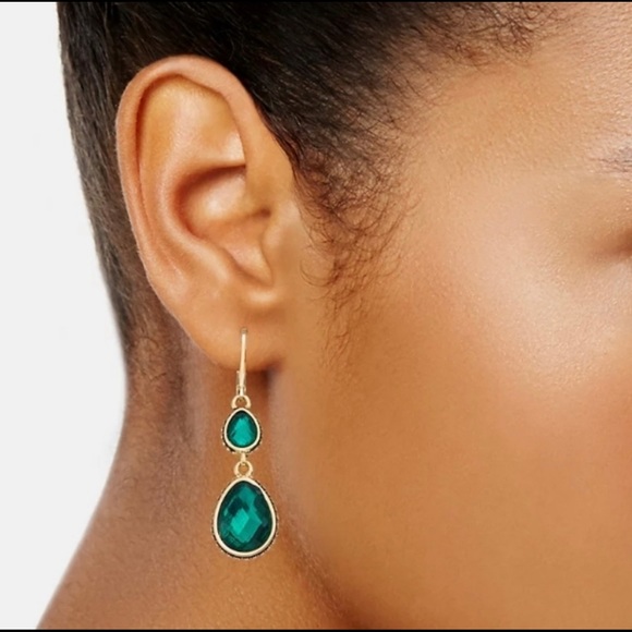 Napier- Green Stone Earrings - Picture 2 of 4